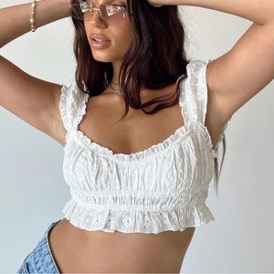 Princess Polly white crop top size US 4 never worn tags still attatched